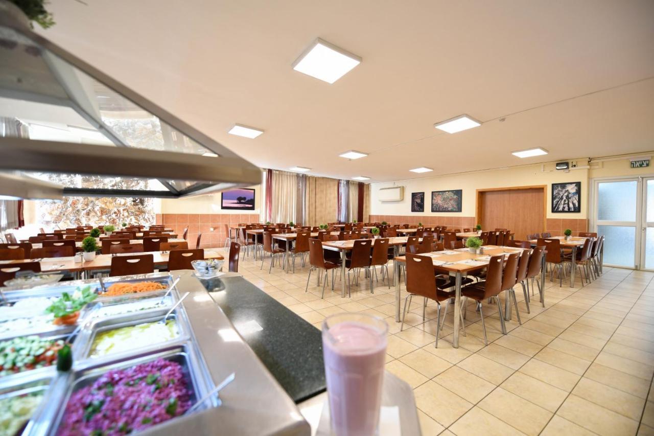 Hi - Arad Hostel Kültér fotó